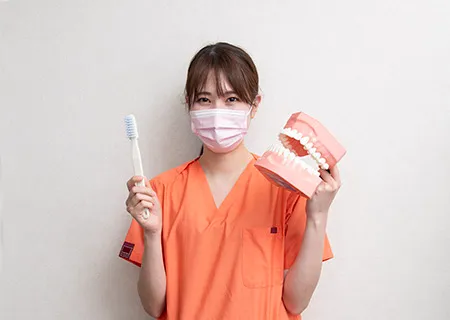 https://sugata-dental.com/wp-content/uploads/2024/07/staff1.webp